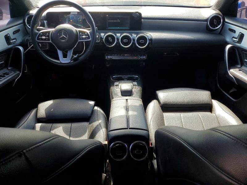 2019 MERCEDES-BENZ A 220 8