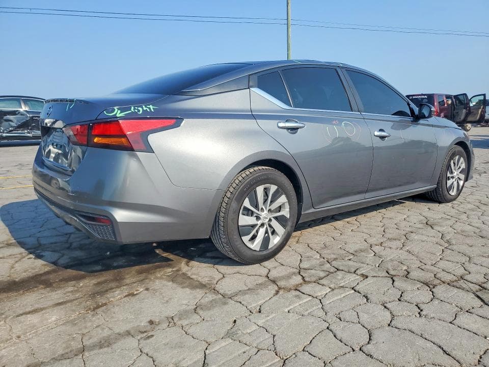 2019 NISSAN ALTIMA S 3