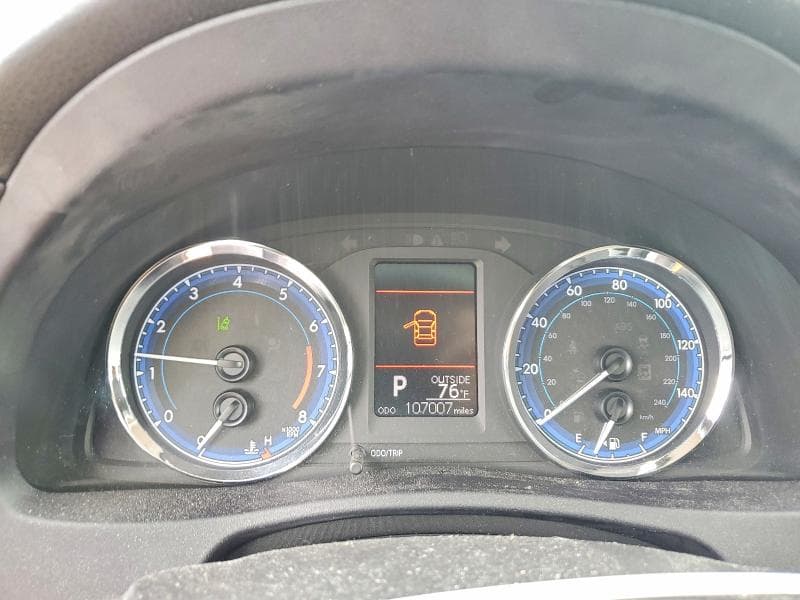 2018 TOYOTA COROLLA LE 9