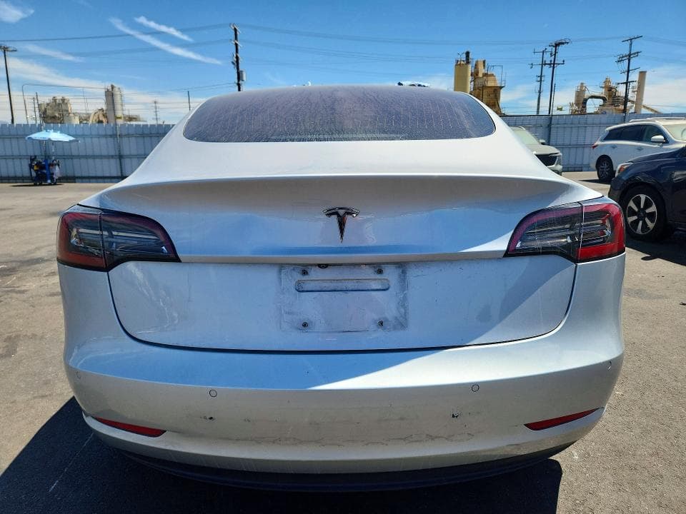 2018 TESLA MODEL 3 6