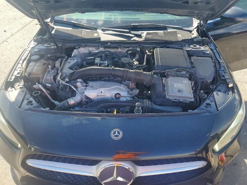 2019 MERCEDES-BENZ A 220 11