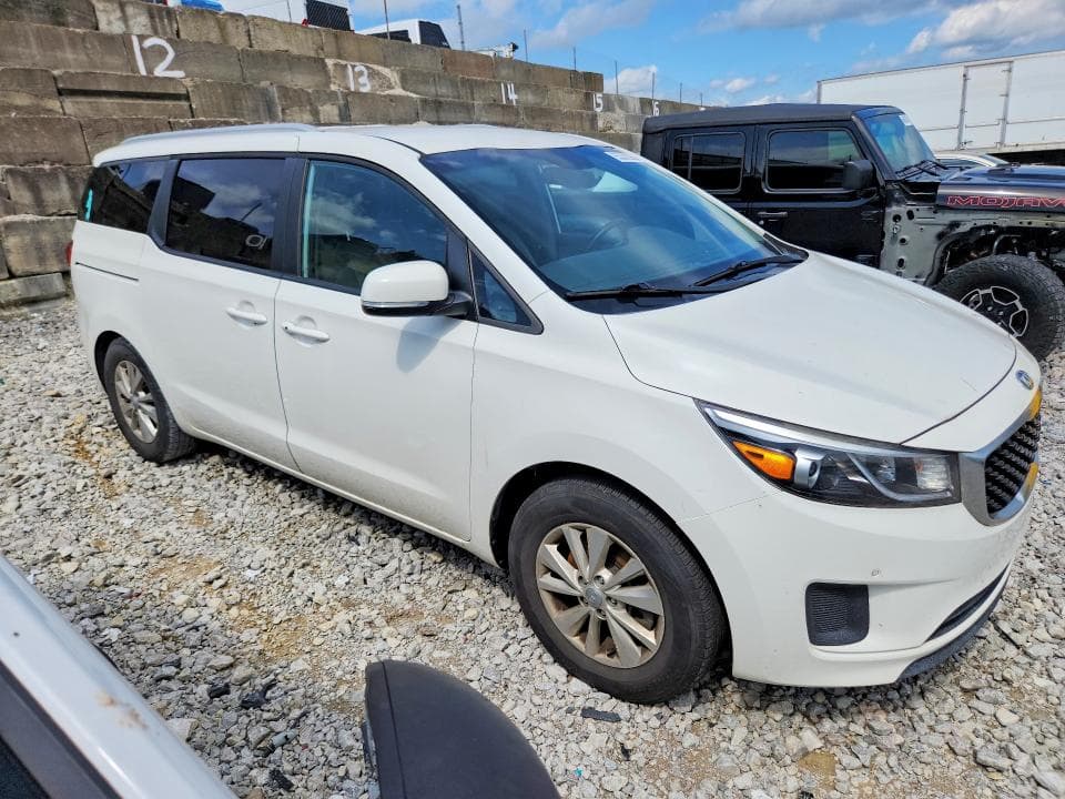 2017 KIA SEDONA LX 4