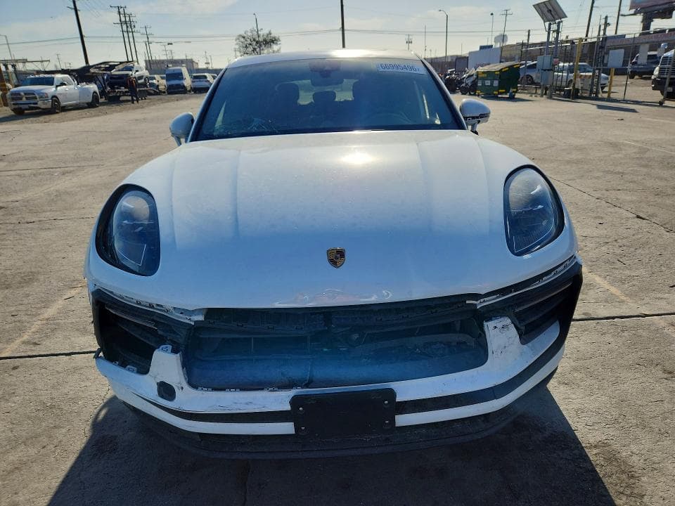2024 PORSCHE MACAN BASE 5