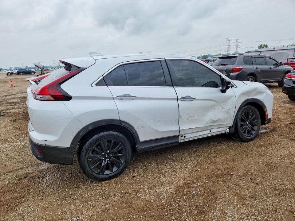 2023 MITSUBISHI ECLIPSE CROSS LE 3