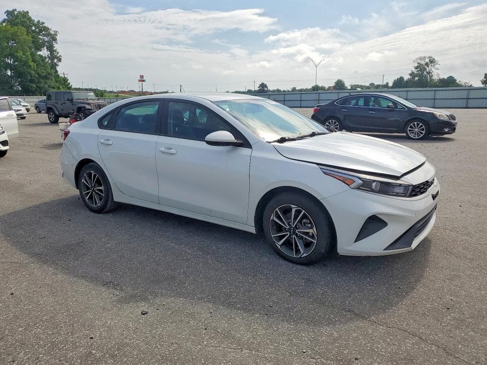 2023 KIA FORTE LXS 4