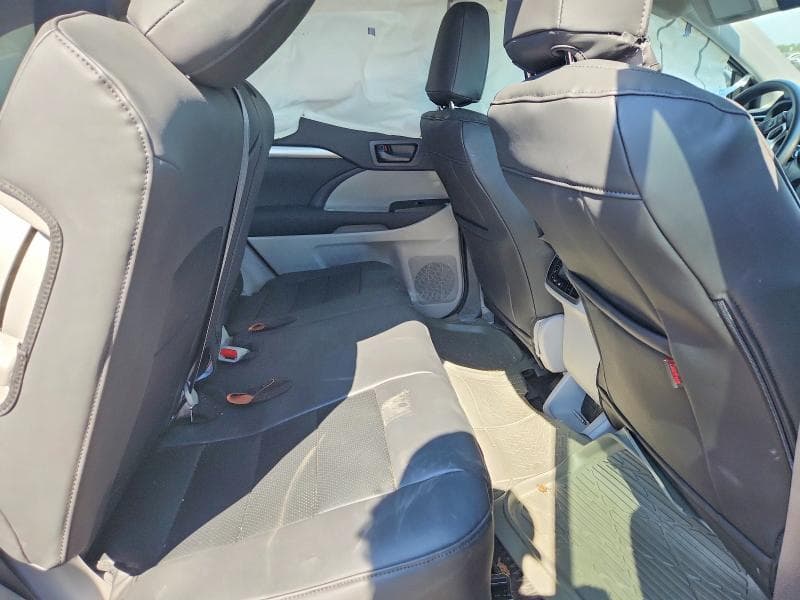 2019 TOYOTA HIGHLANDER LE 10
