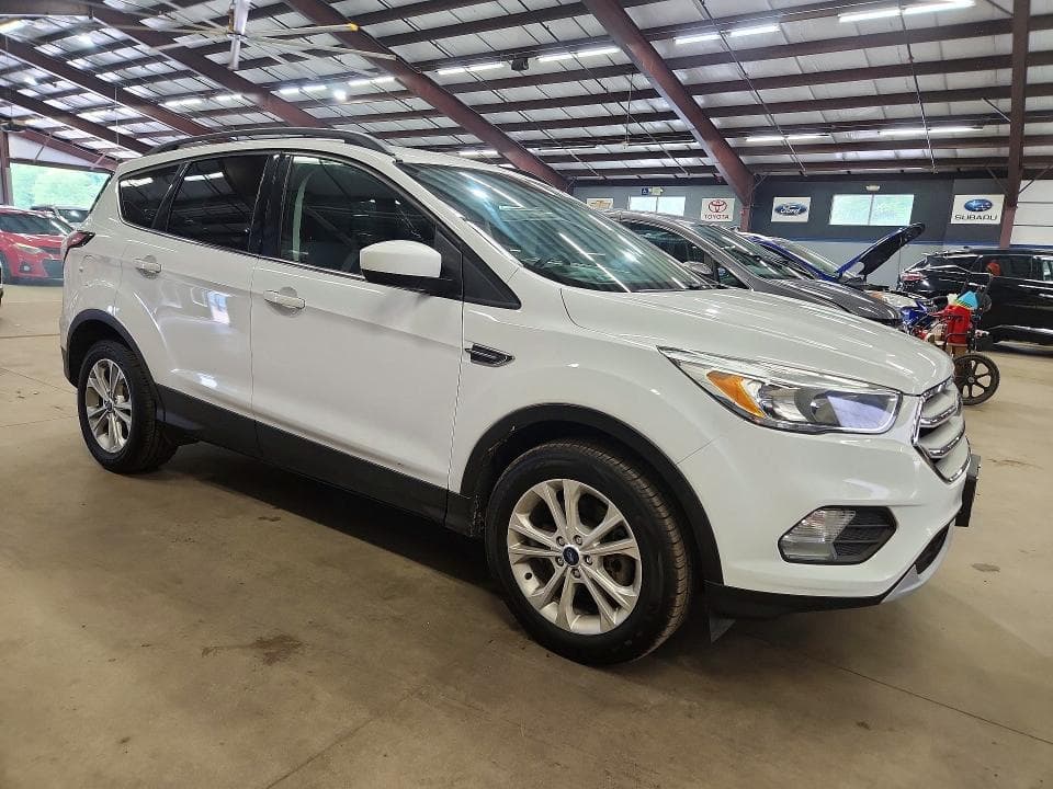 2018 FORD ESCAPE SE 4