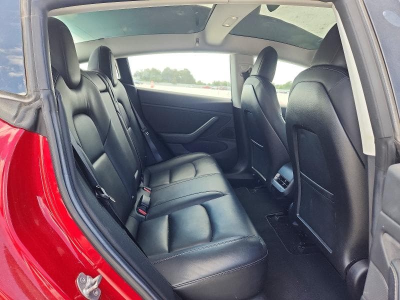 2018 TESLA MODEL 3 10