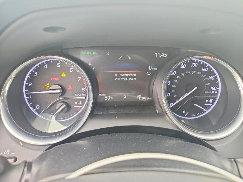 2019 TOYOTA CAMRY XLE 9
