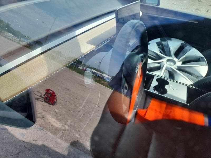 2023 TESLA MODEL Y 8
