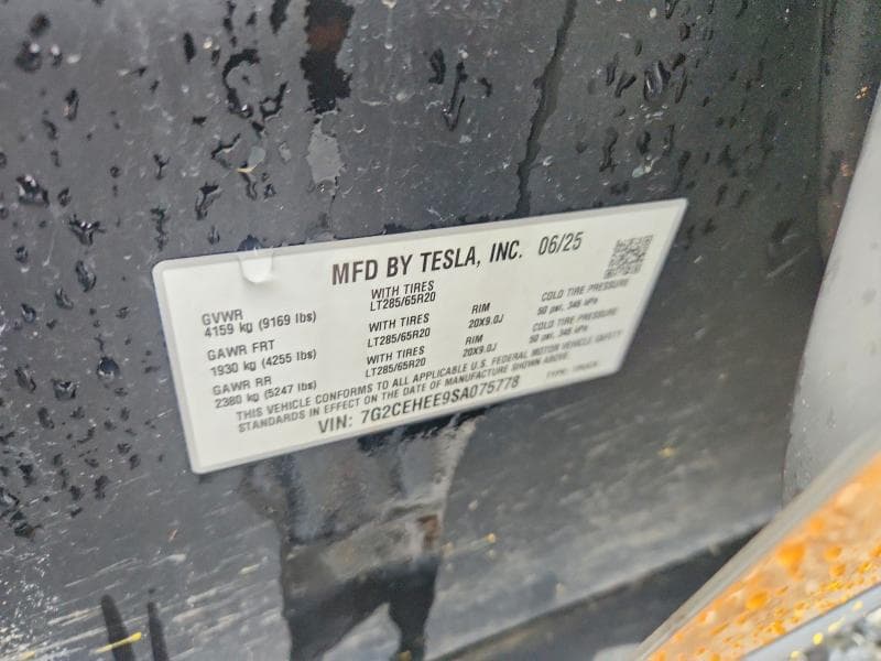 2025 TESLA CYBERTRUCK 12
