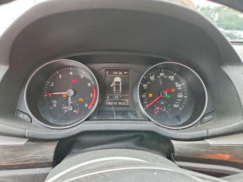 2018 VOLKSWAGEN PASSAT SE 9