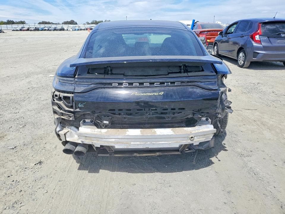 2022 PORSCHE PANAMERA 4 E-HYBRID 6