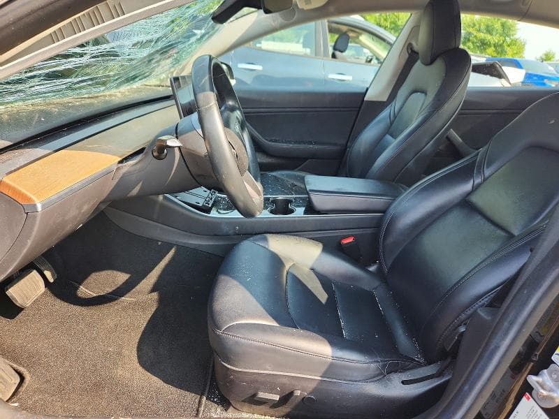 2018 TESLA MODEL 3 7