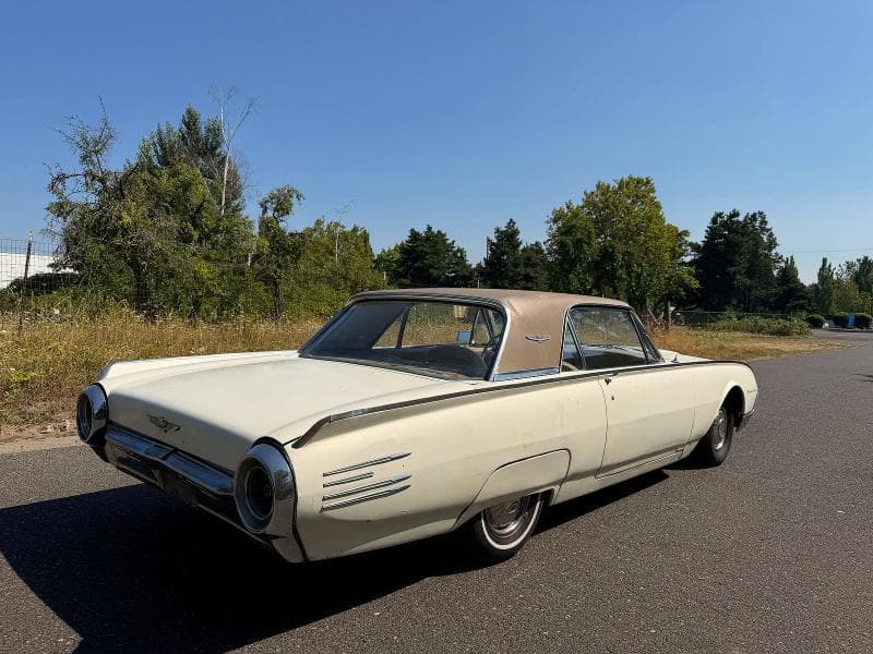 1961 FORD T-BIRD 4