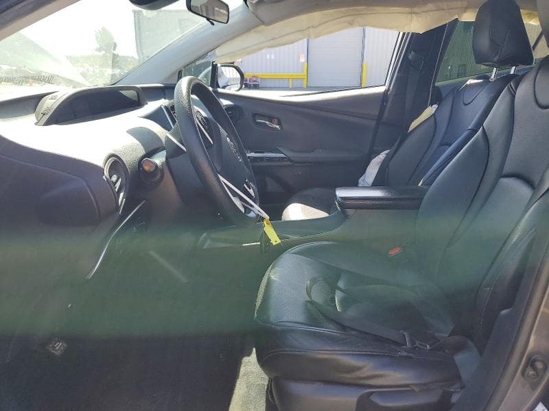 2017 TOYOTA PRIUS TWO 7
