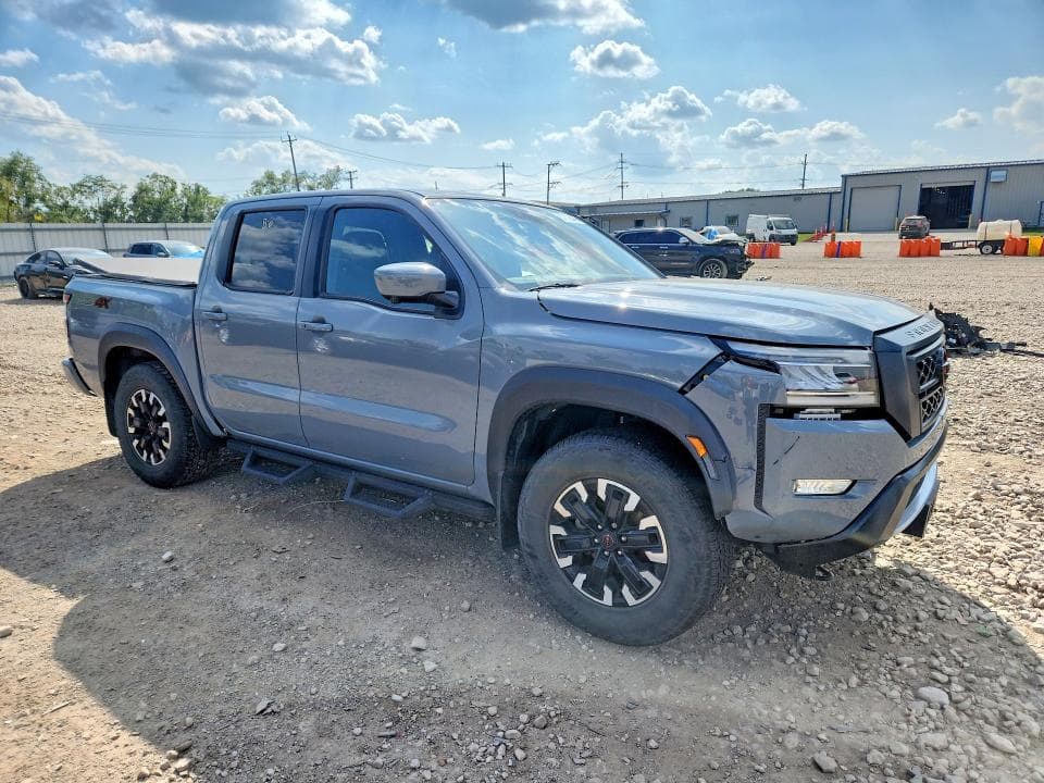 2023 NISSAN FRONTIER PRO-4X 4