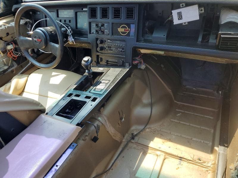 1985 CHEVROLET CORVETTE 8