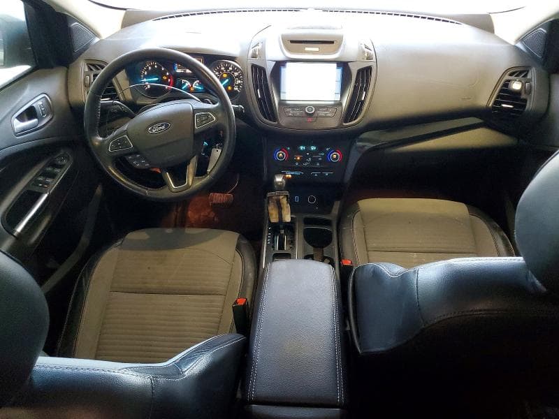 2017 FORD ESCAPE SE 8