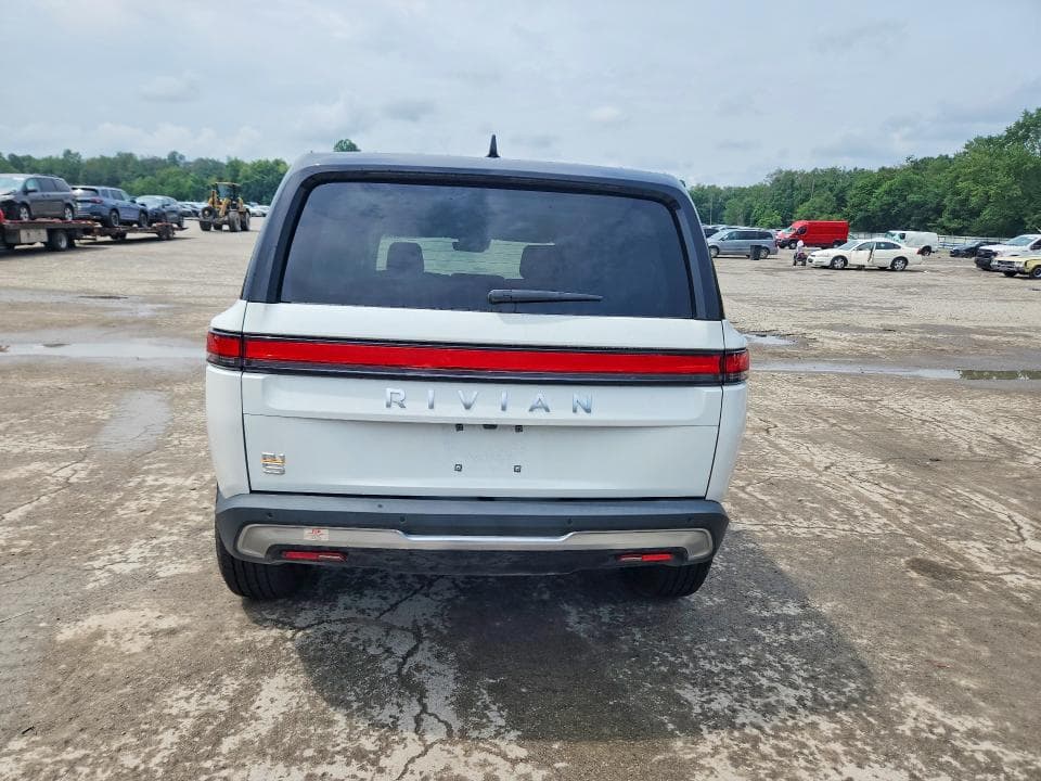 2023 RIVIAN R1S ADVENTURE 6