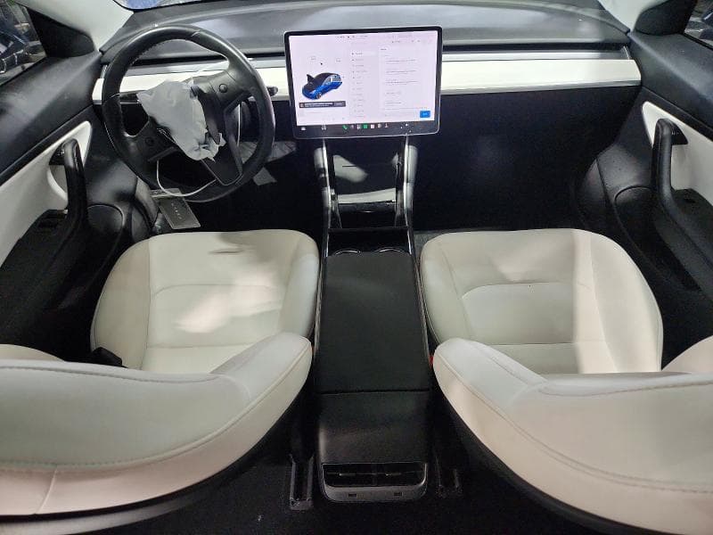 2018 TESLA MODEL 3 8