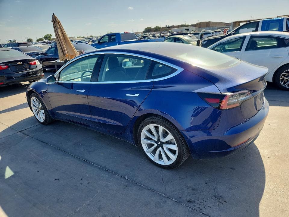 2018 TESLA MODEL 3 2