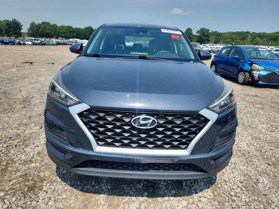2020 HYUNDAI TUCSON SE 5