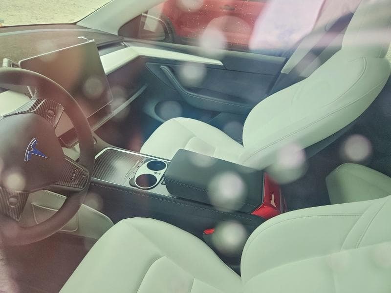 2024 TESLA MODEL Y 8