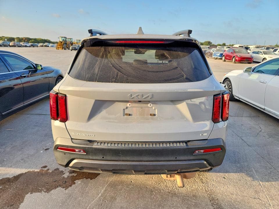 2023 KIA SORENTO S 6