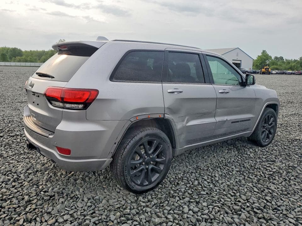 2019 JEEP GRAND CHEROKEE LAREDO 3