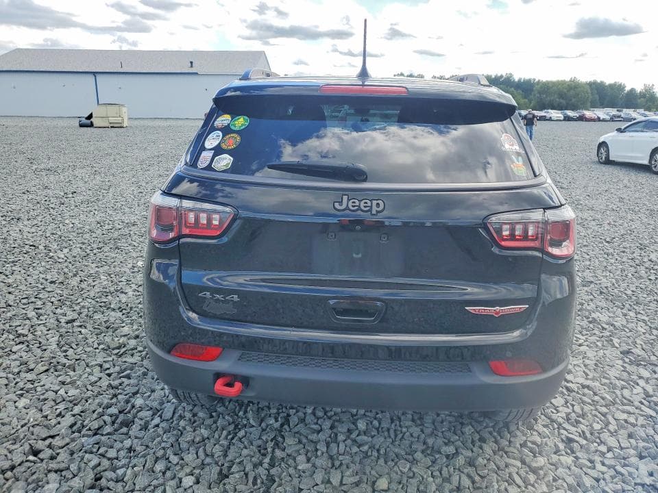 2018 JEEP COMPASS TRAILHAWK 6