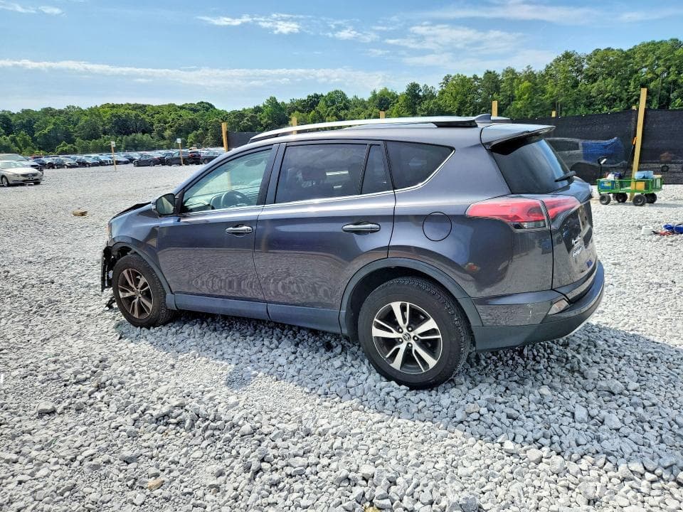 2017 TOYOTA RAV4 XLE 2