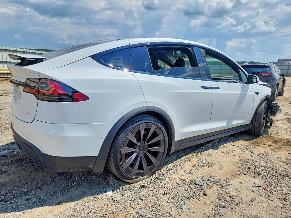 2022 TESLA MODEL X 3