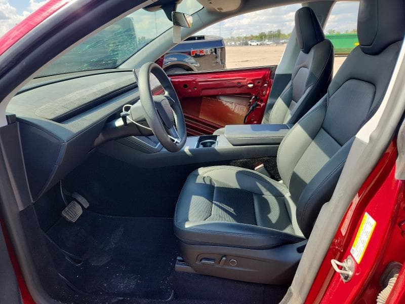 2026 TESLA MODEL Y 7
