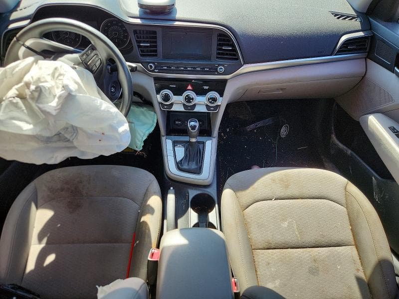 2019 HYUNDAI ELANTRA SE 8