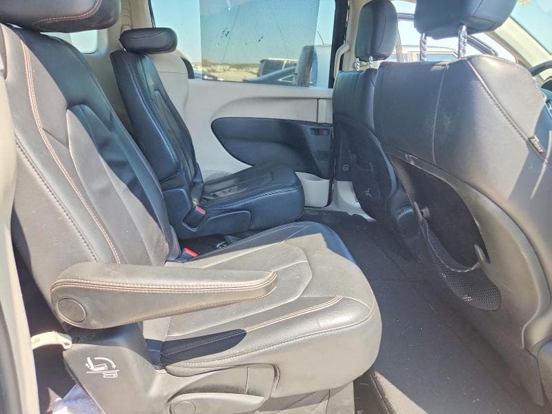 2017 CHRYSLER PACIFICA TOURING L 11
