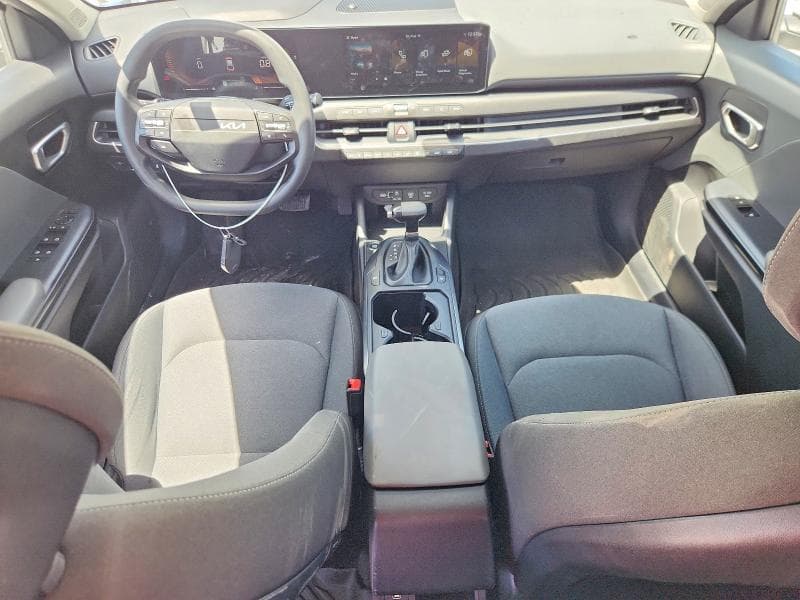 2025 KIA K4 LXS 8