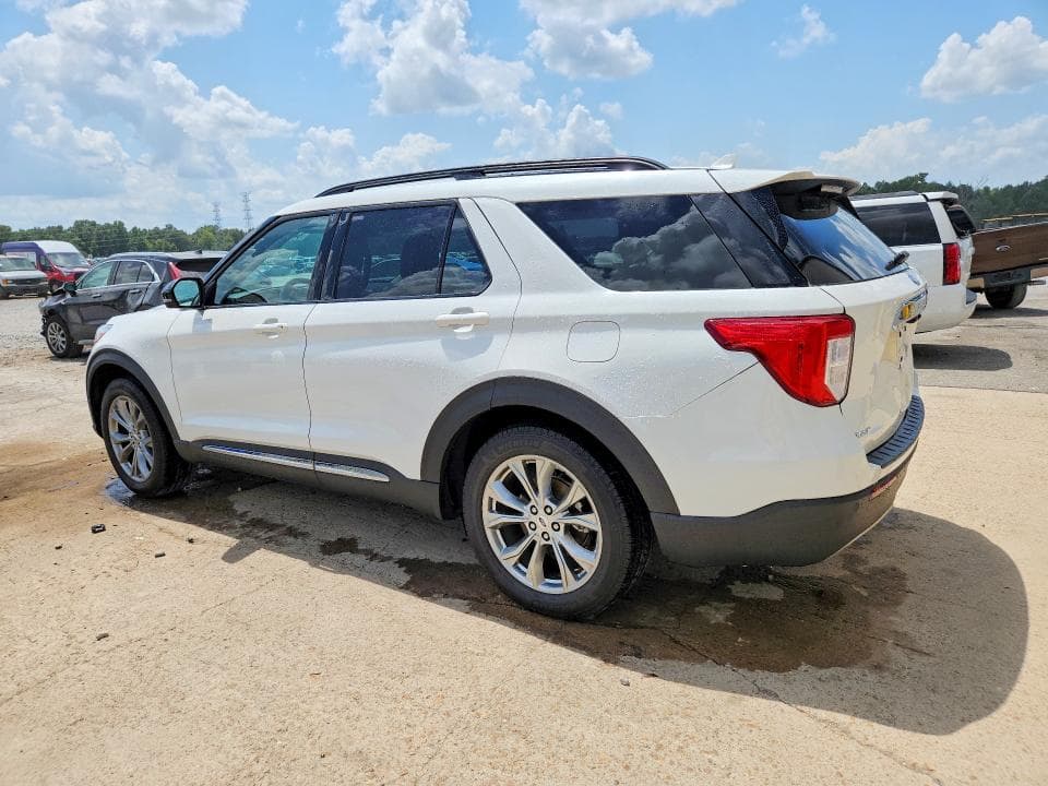 2024 FORD EXPLORER XLT 2