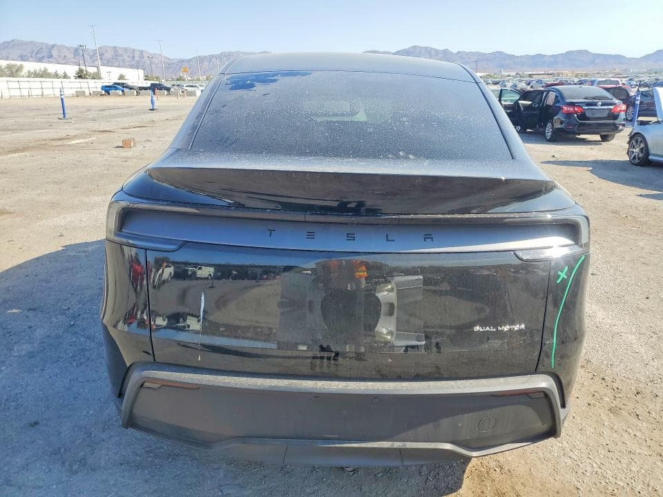 2026 TESLA MODEL Y 6
