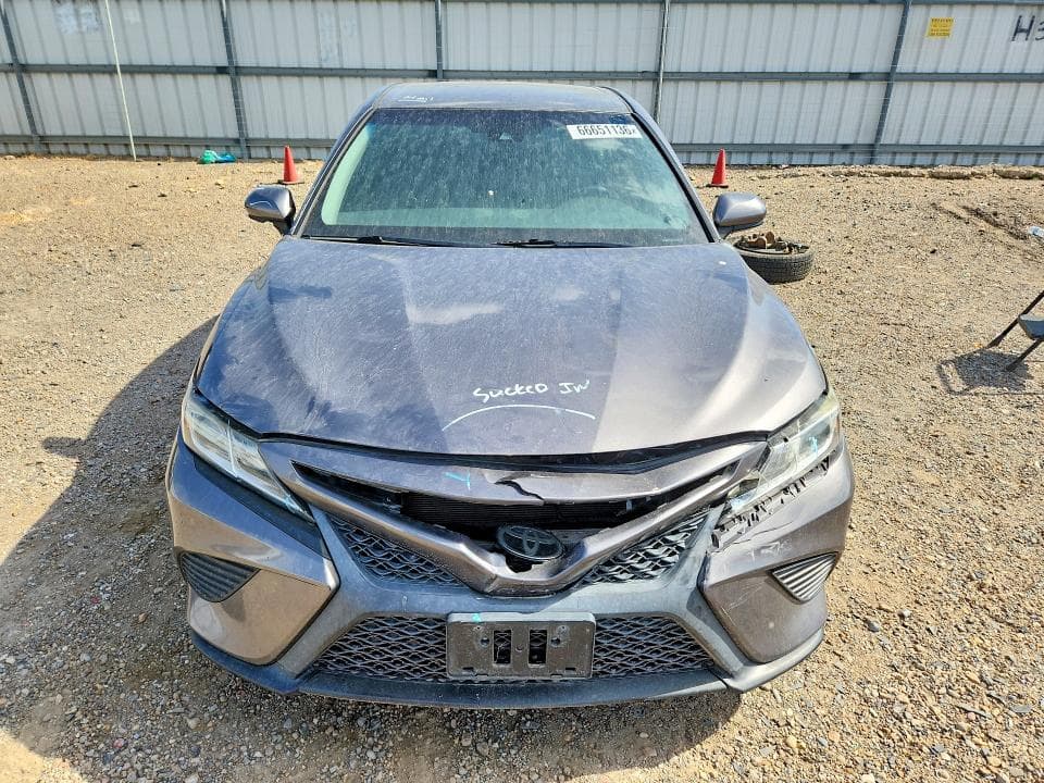 2018 TOYOTA CAMRY SE 5