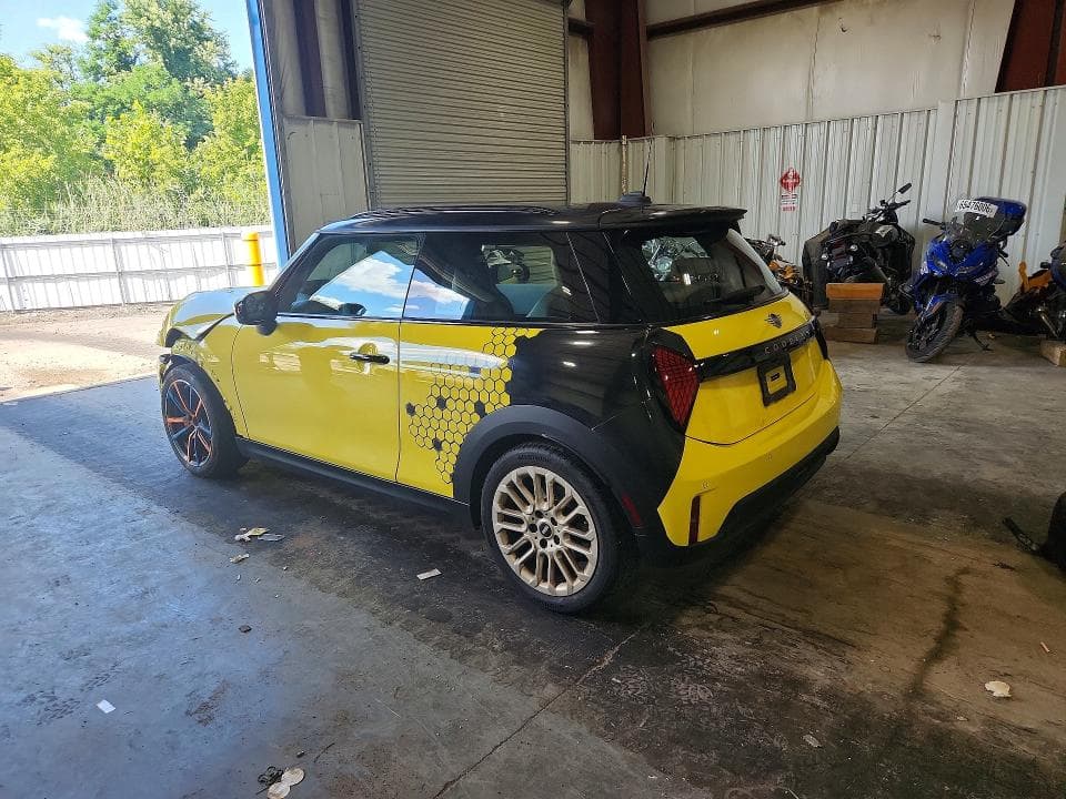 2025 MINI COOPER S 2