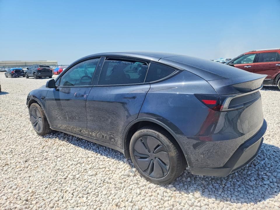 2026 TESLA MODEL Y 2