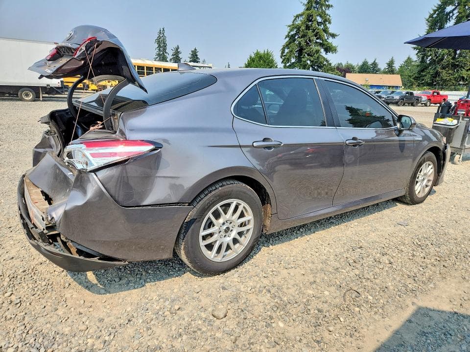 2019 TOYOTA CAMRY LE 3