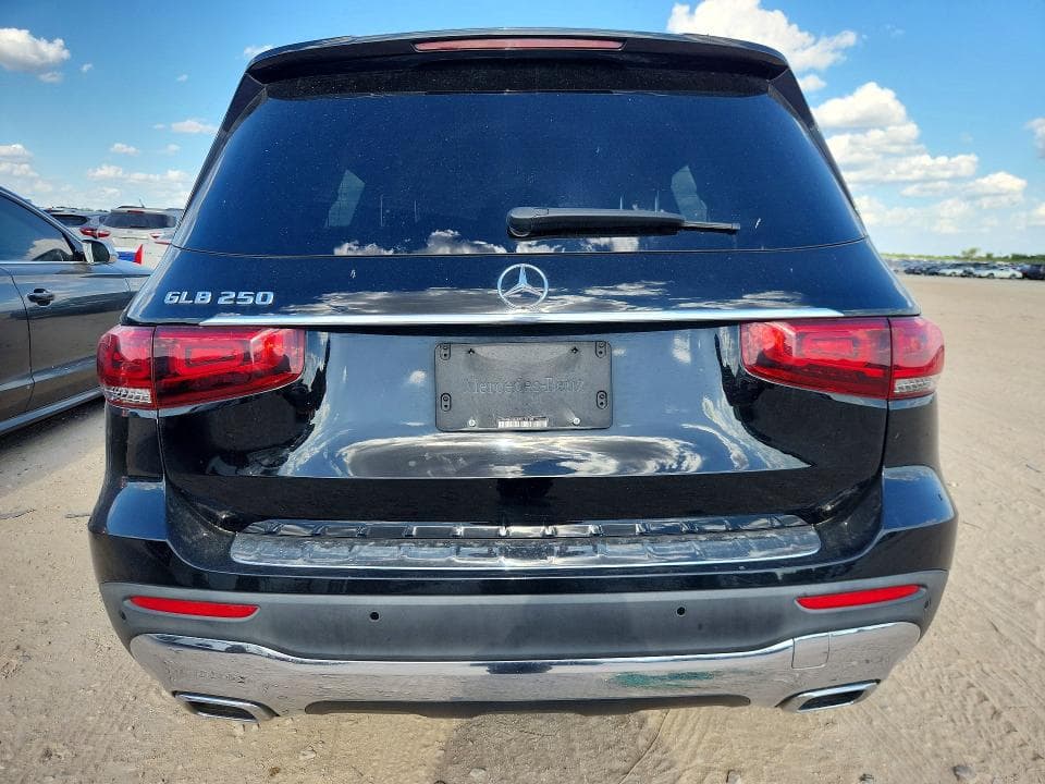 2021 MERCEDES-BENZ GLB 250 6