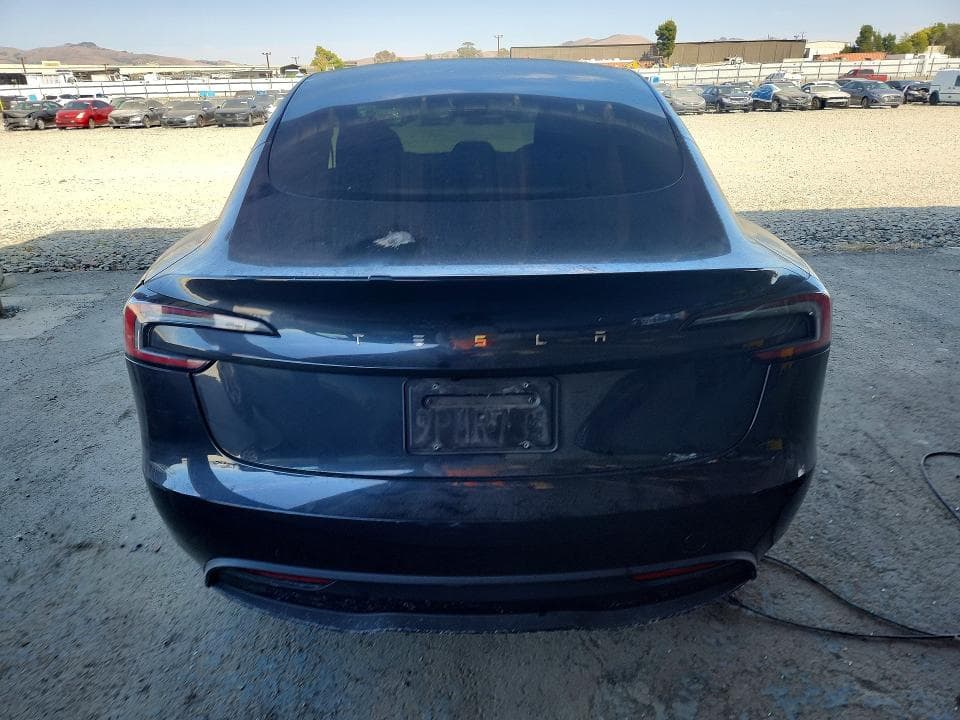 2025 TESLA MODEL 3 6