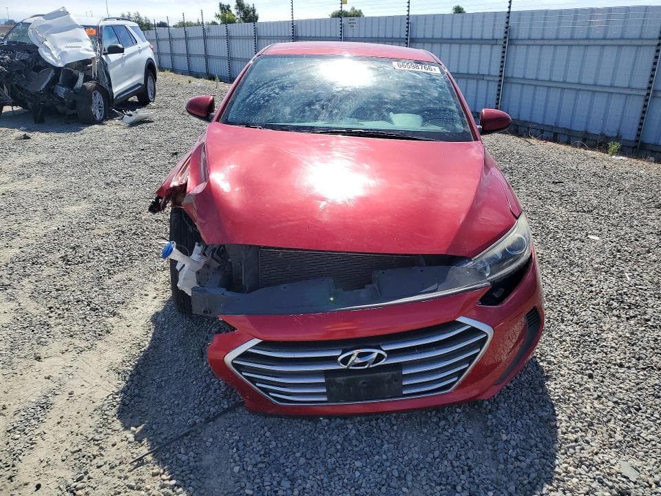 2018 HYUNDAI ELANTRA SE 5