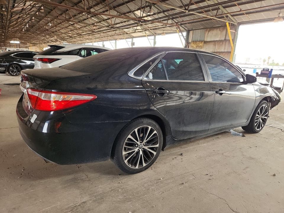 2017 TOYOTA CAMRY LE 3