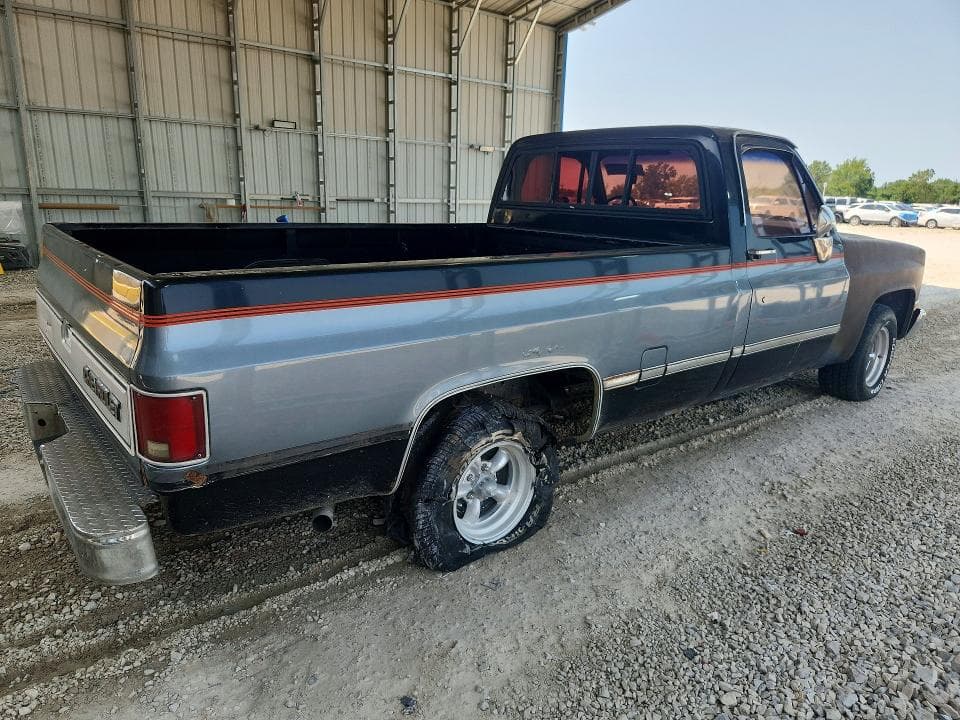 1986 CHEVROLET C10 3