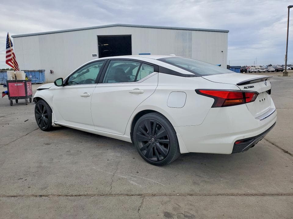 2022 NISSAN ALTIMA SR 2