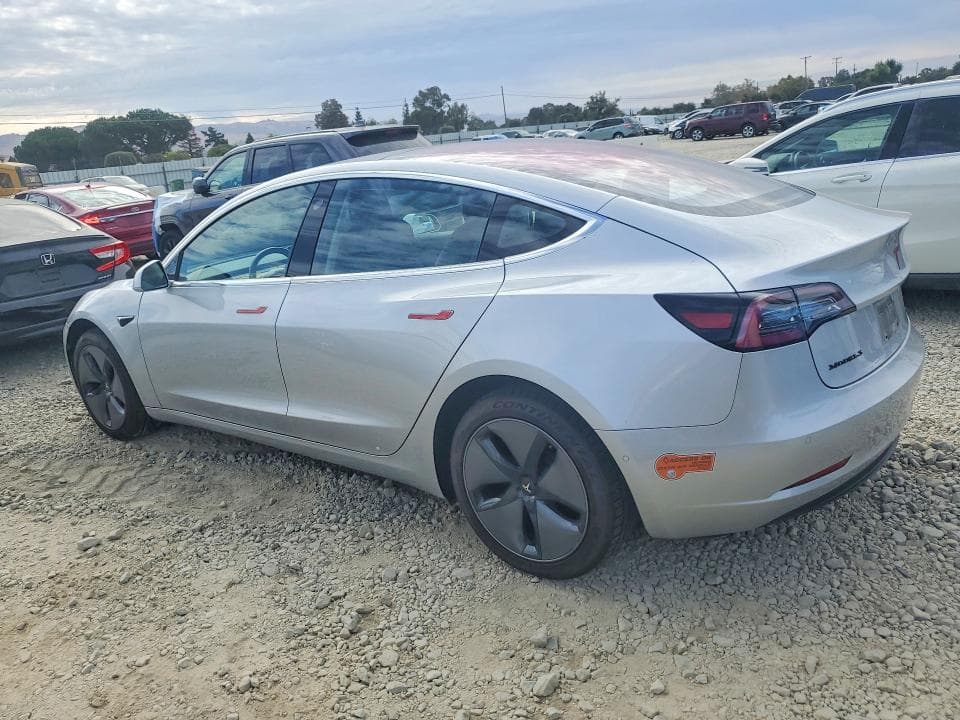 2018 TESLA MODEL 3 2